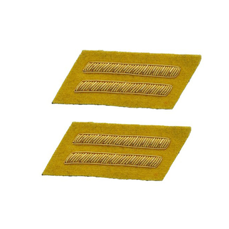 CAVALRY COLLAR INSIGNIA 